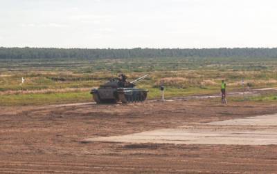 В Беларуси приводят в боевую готовность танковый батальон