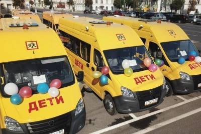 Учащиеся Оленинской СОШ будут ездить на новом автобусе