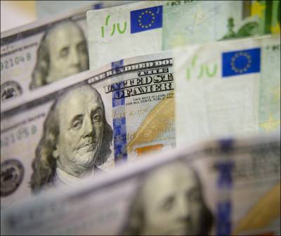 Нацбанк поручил обеспечить обменники валютой