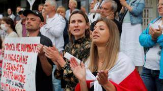 Протесты в Беларуси: Тихановская говорит о "мирной революции", в Минске снова акция