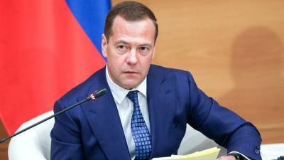 Медведев возглавил комиссию Совбеза по обеспечению интересов РФ в Арктике