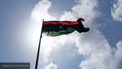 Террористы ПНС избивают и расстреливают мирных протестующих Ливии