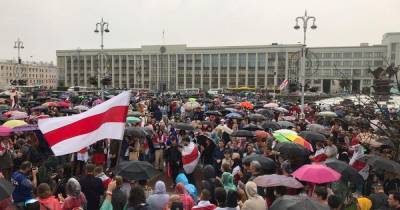Более тысячи протестующих снова собрались в центре Минска