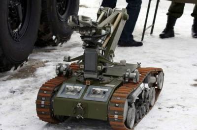 Ученый рассказал, когда у России появятся автономные боевые роботы