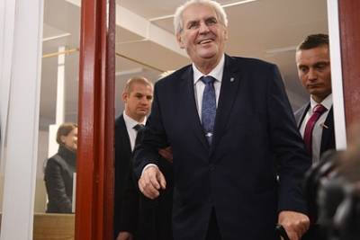 Появились подробности госпитализации президента Чехии