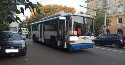 Троллейбус сбил насмерть пешехода в Кирове