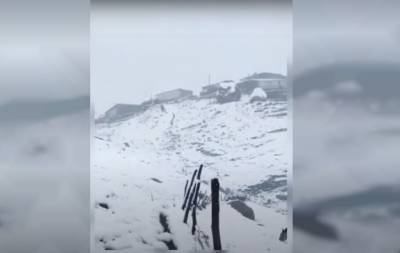 Видео: в самом южном населенном пункте России выпал снег