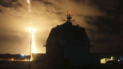 США намерены продолжать создавать ракеты средней и меньшей дальности