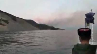Авиация МЧС сбросила на горящий лес в Анапе около тысячи тонн воды
