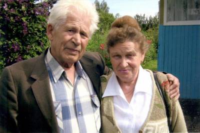 80-летние супруги из Угранского района стали «Золотой семьей России»