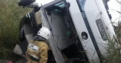 Автобус с пассажирами перевернулся в Казахстане, пострадали 6 человек