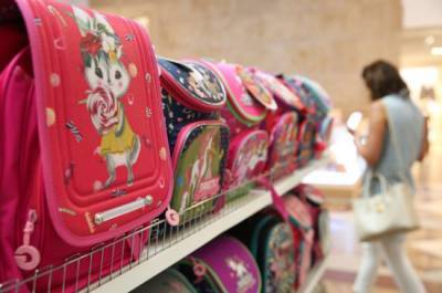 Эксперты Роскачества дали советы по выбору рюкзака и обуви для школьника