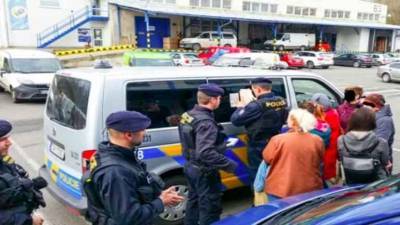Безвиз не для украинцев: водителям тюрьма, пассажирам — депортация