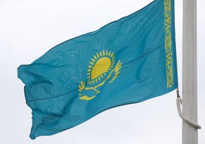 Казахстан договорился с РФПИ о выделении гарантированного объема вакцины "Спутник V"