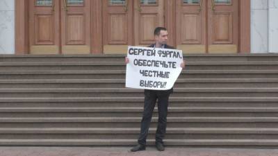 Главе штаба Навального по ошибке дали 10 суток ареста