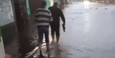 На Киев обрушился потоп, видео стихии: "Подтопленные дома, забитые ливневки"