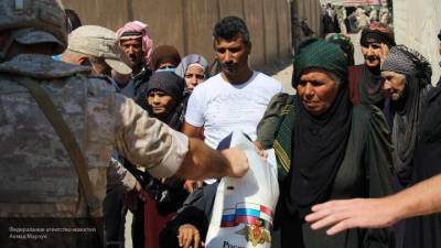 Военная полиция РФ и ЦПВС раздали 1,2 тонны продуктов нуждающимся в Сирии