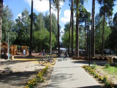 Канатная дорога и батуты появились в городском парке в Кулебаках