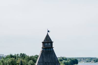 Увидеть Псков с Власьевской башни вечером можно только до 30 августа