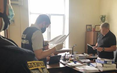 Полиция проводит обыски мэрии Николаева