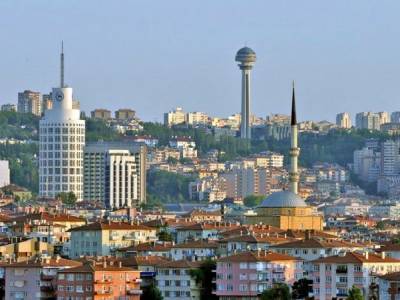 В Турции вводят запрет на проведение массовых церемоний