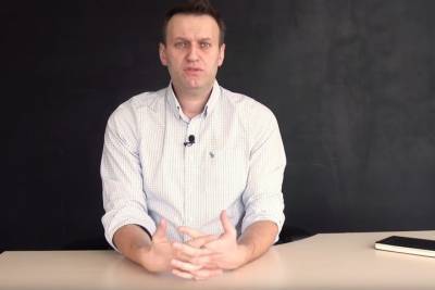 СМИ: аэропорт Омска возможно эвакуировали перед посадкой рейса с Навальным