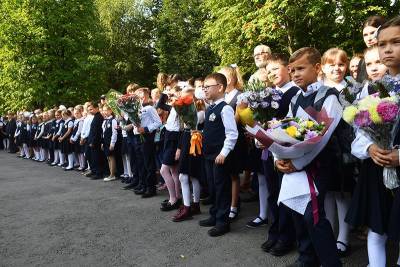 Школьные линейки в Москве пройдут только для первоклассников