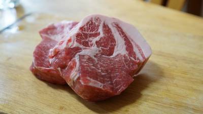 В Башкирию завезли почти 100 кг опасного мяса