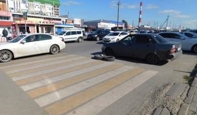 В Тюмени на улице Чаплина кроссовер сбил женщину