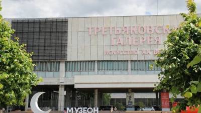 Очевидцы публикуют видео потопа в Третьяковской галерее