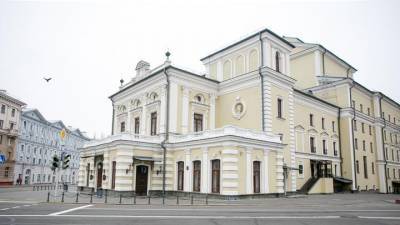 В Минске уволили 60 сотрудников театра, проходят обыски в доме Цепкало и "Комсомолке"