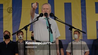 Жириновский обещал добиться переноса начала учебного года на 1 октября