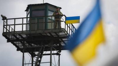 Украина временно закрывает границы