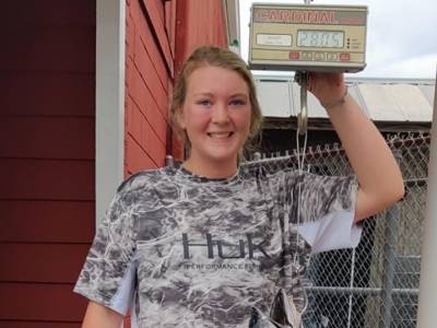 17-летняя девушка поймала рекордный улов