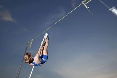 В Твери на берегу Волги пройдет фестиваль по прыжкам с шестом Athletics League