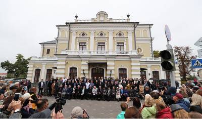 Театр Янки Купалы уволил 58 сотрудников