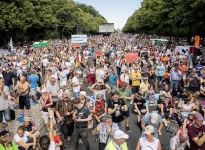 Власти Берлина запретили демонстрацию против ограничений , введенных из-за коронавируса