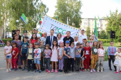 В Зеленодольске сегодня встретили эстафету с флагом 100-летия ТАССР