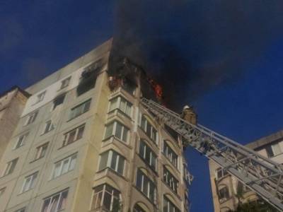 В Керчи произошел взрыв в 10-этажном жилом доме (фото)