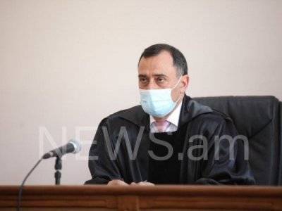 Суд удалился в совещательную комнату для принятия решение о мере пресечения в отношении Гагика и Карена Хачатрянов