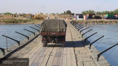 Российские военные возвели мост через Евфрат в сирийском Дейр-эз-Зоре