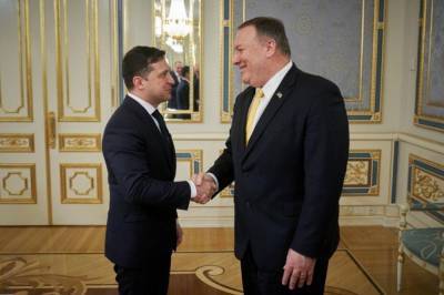 Зеленский пообещал Помпео не допустить вмешательства Украины в американские выборы