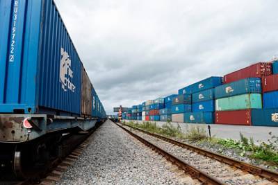 Мишустин утвердил правила субсидирования железнодорожных перевозок контейнеров
