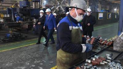 Власти Ленобласти опровергли слухи о сокращениях на Тихвинском вагоностроительном заводе