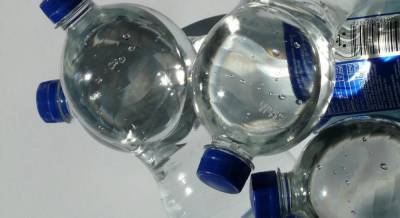 "Только в бутылях": эксперт объяснил, как может выглядеть "гуманитарная" подача воды в Крым