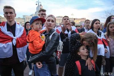 ОМОН разогнал акцию протеста на площади Независимости в Минске