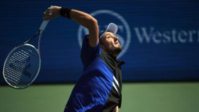Медведев проиграл Баутисте-Агуту в четвертьфинале «Мастерса» в Нью-Йорке