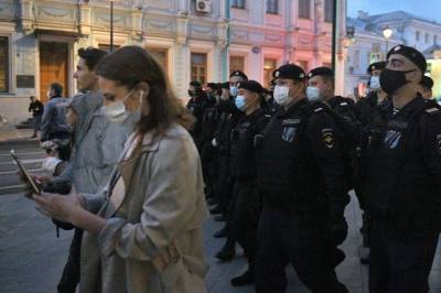 ОМОН разогнал митингующих у Дома правительства в Минске