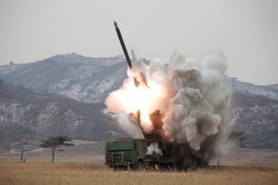 Стало известно о запуске Китаем двух ракет как предупреждения США