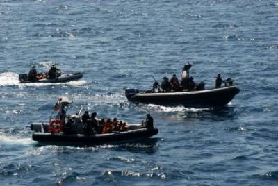 Освобождены захваченные пиратами у побережья Африки российские моряки